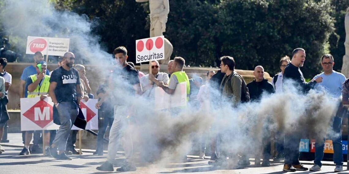 Vigilantes del metro de Barcelona: dignidad en huelga durante La Mercè